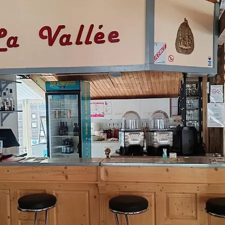 Mobil-home Confortable, Acces Handicape - 4 Pers. - Api-1-52-2023 Campsite