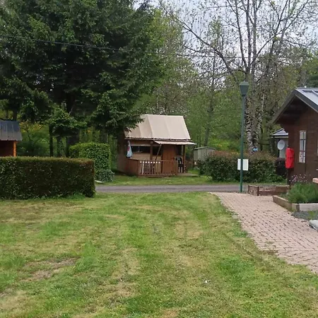 Mobil-home Confortable, Acces Handicape - 4 Pers. - Api-1-52-2023 Campsite La Tour-d'Auvergne