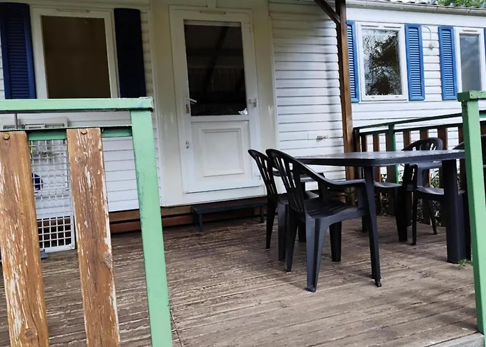 Кемпинг Mobil-home Confortable, Acces Handicape - 4 Pers. - Api-1-52-2023 Ла-Тур-д'Овернь